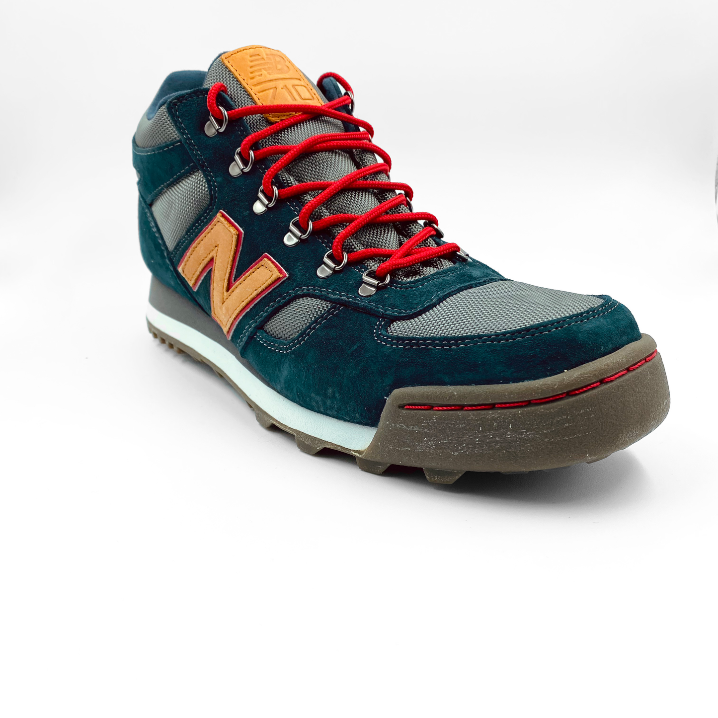 New Balance 710CNV