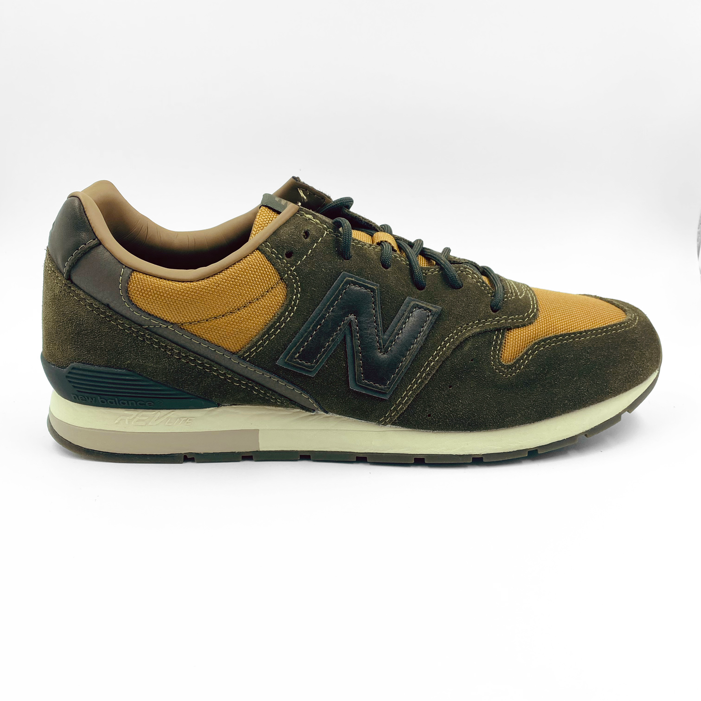 New Balance 996MT