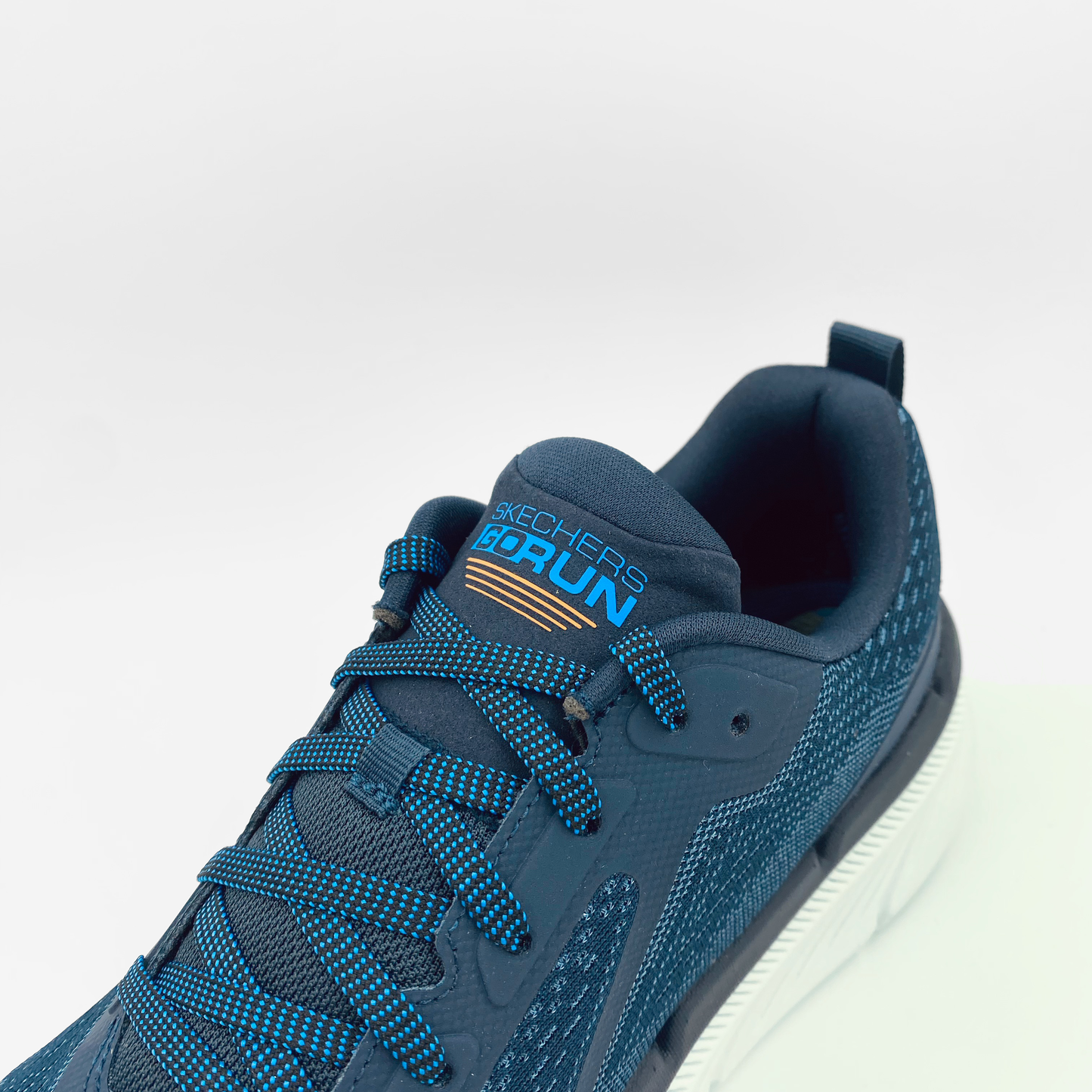 Skechers Max Cushioning Premier 2.0 - Vantage